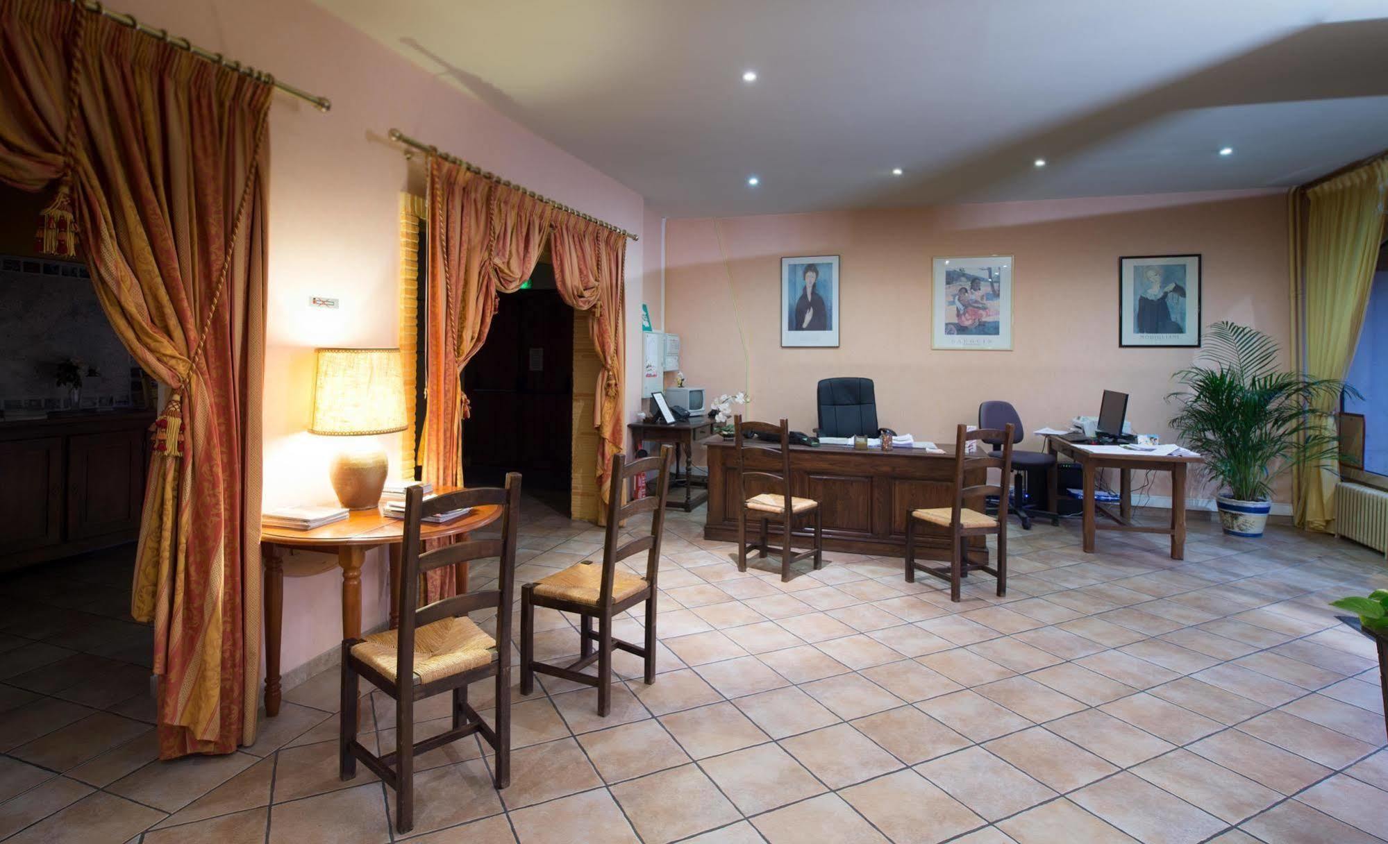 Hotel Anne De Beaujeu Gien Exteriér fotografie